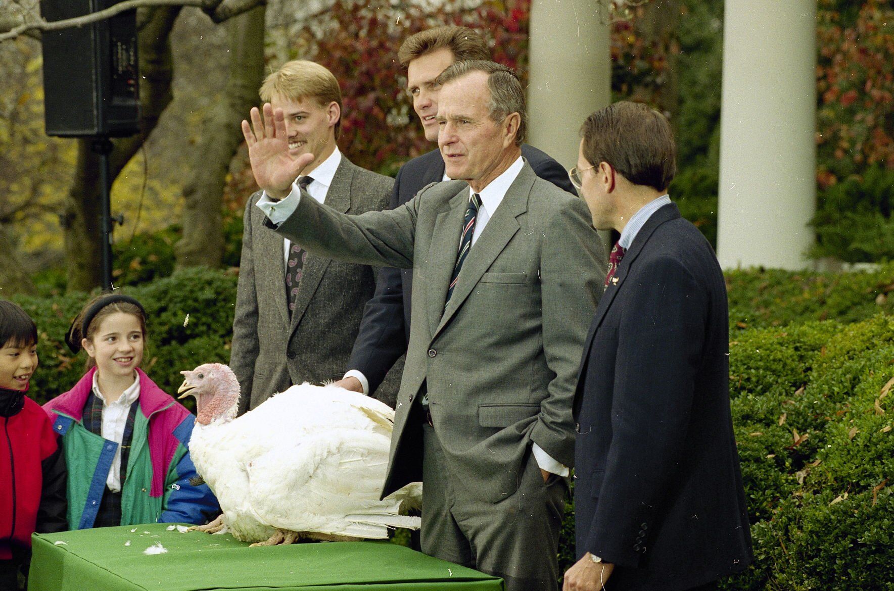 Bush turkey pardon, 1992